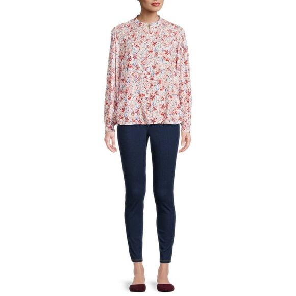 ✨ Time and Tru Women's Smocked Button Front Top✨ - Picture 1 of 7